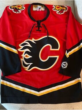 Calgary Flames Men's Red Hockey Jersey - Classic Team Crest